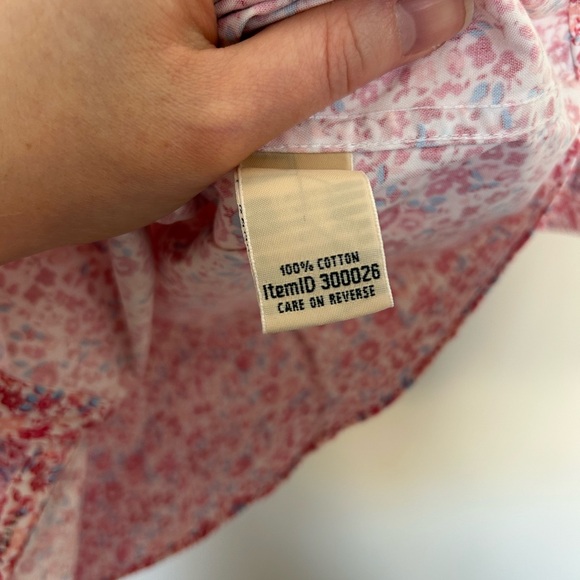L.L. Bean Wrinkle Free Pink Floral Button Shirt Blouse Size Small 100% Cotton - Picture 3 of 6